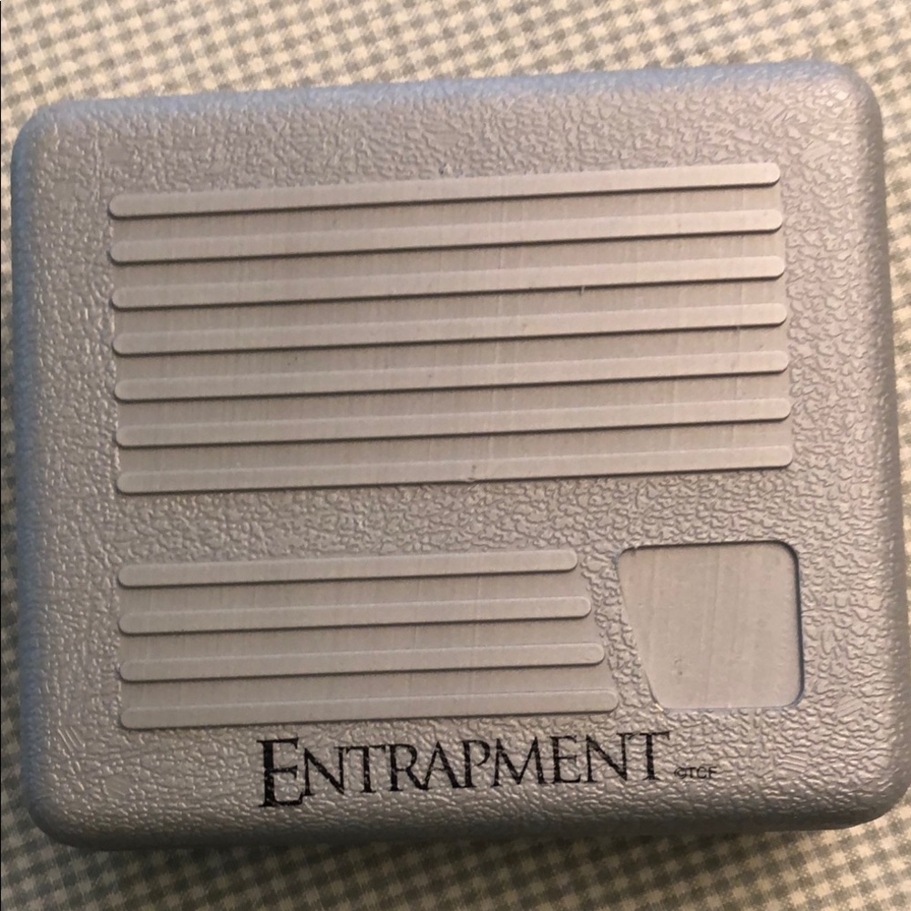 ENTRAPMENT 1999 ACTION MOVIE PROMO TOOLBOX Sean Connery Katherine ZetaJones #587